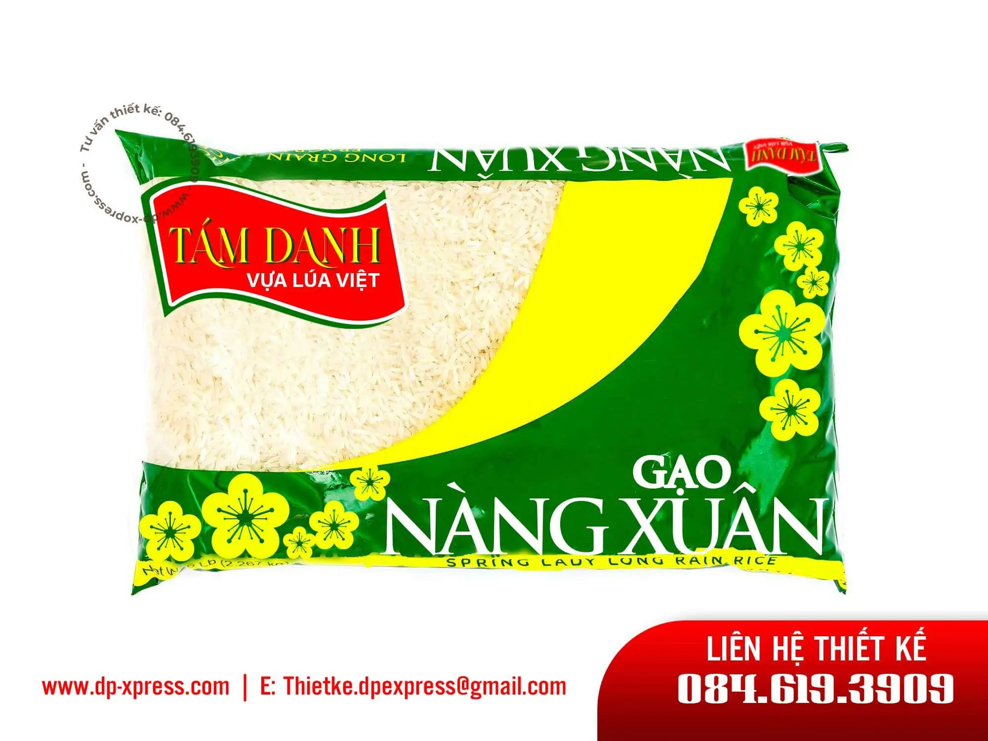 Hình minh họa bao bì gạo Việt định vị thương hiệu với hoa mai